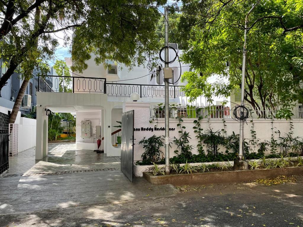 Hanu Reddy Residences - Nawab Habibullah Avenue เชนไน ภายนอก รูปภาพ