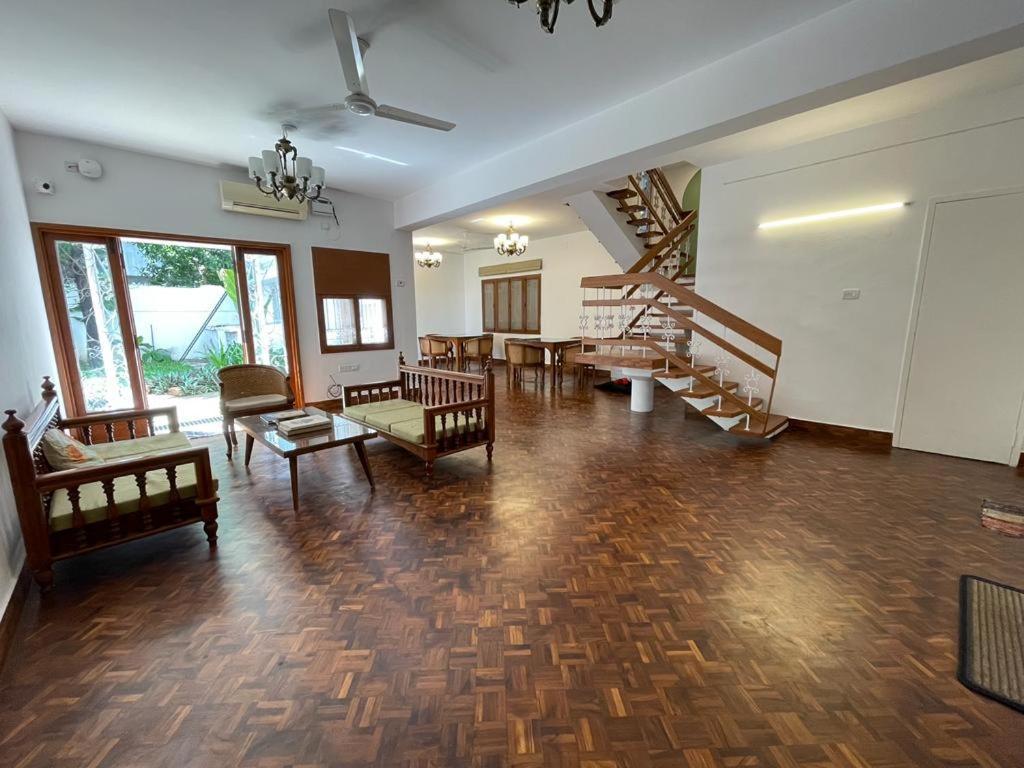 Hanu Reddy Residences - Nawab Habibullah Avenue เชนไน ภายนอก รูปภาพ