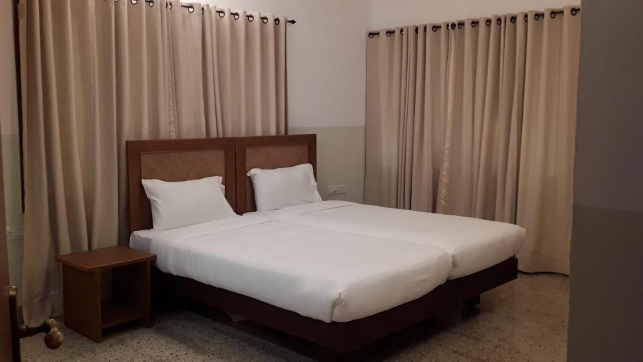 Hanu Reddy Residences - Nawab Habibullah Avenue เชนไน ภายนอก รูปภาพ